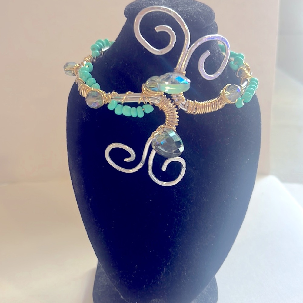 It’s a beautiful handmade bracelet